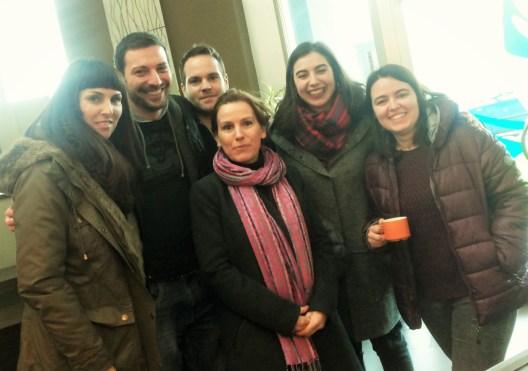 El grupo de francés B1+ Academia Olafrance tomando un cafecito después de la clase