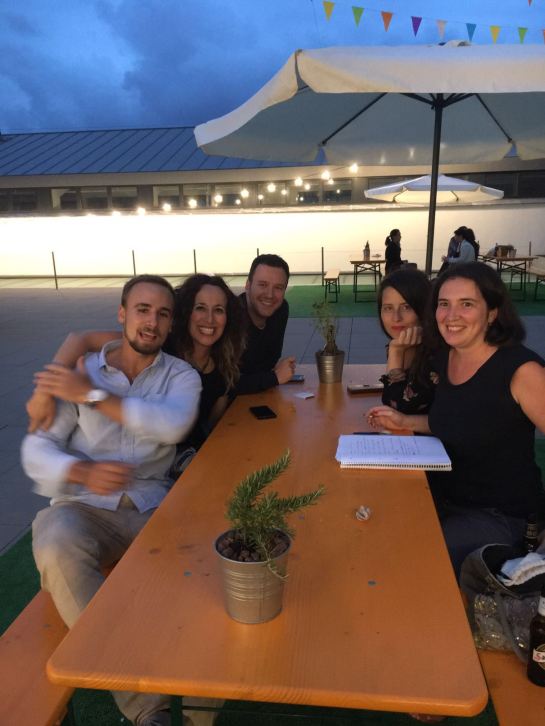 De izquierda a derecha: Guillermo, Nagore, Sergio, Leire y Béatrice.